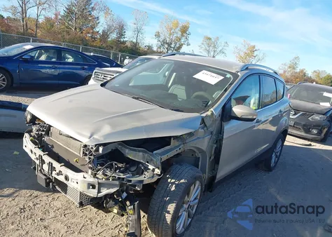 2017 Ford Escape Titanium из США, поврежденный, VIN 1FMCU9J9XHUB58283